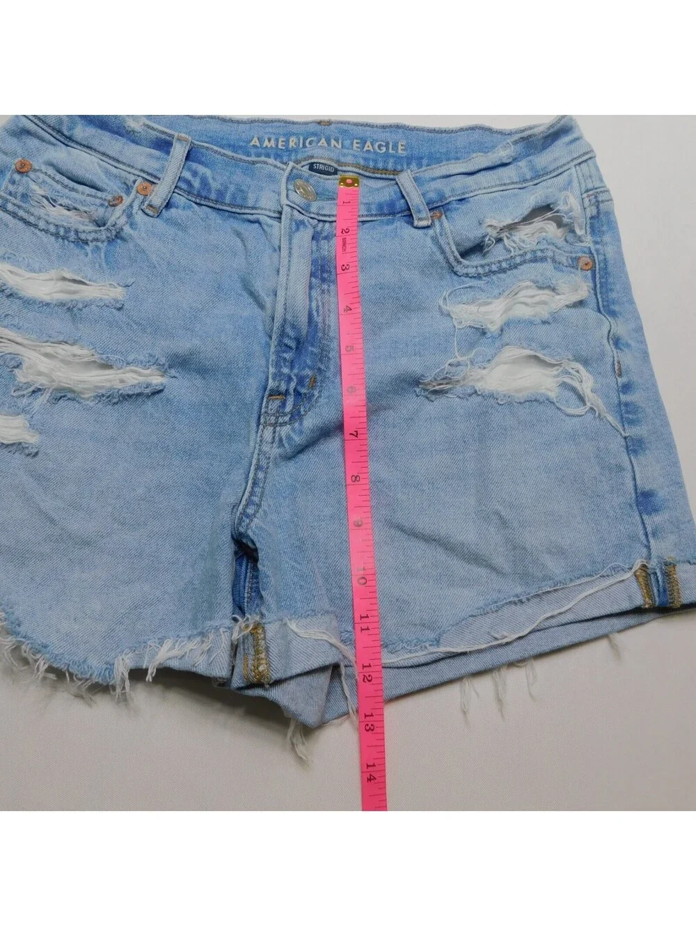 American Eagle Strigid Super High Waisted Distressed Denim Shorts Light Wash Siz